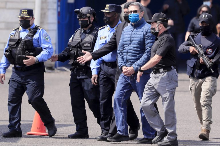 Más de 50 organizaciones en EEUU rechazan el indulto ofrecido a Juan Orlando Hernández