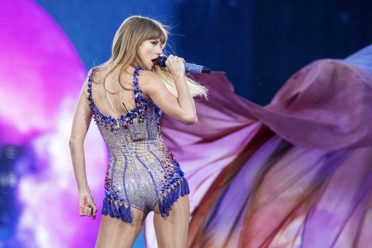 Taylor Swift dona un millón de dólares para combatir el hambre en EE.UU.