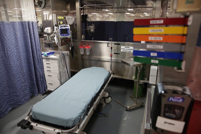 Un millón de latinos pueden perder su seguro médico en EEUU si desaparece Obamacare