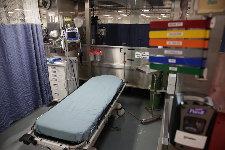 Un millón de latinos pueden perder su seguro médico en EEUU si desaparece Obamacare