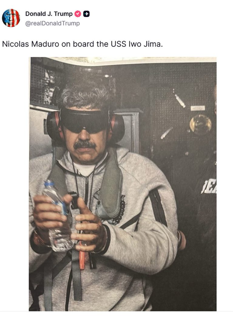 Trump publica una foto de Maduro esposado y con los ojos tapados a bordo de buque de EEUU
