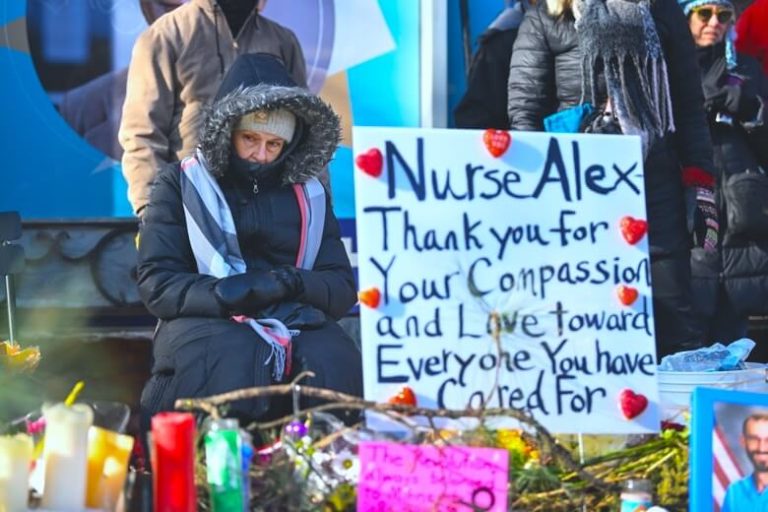 Líderes empresariales en Minnesota instan a calma tras muerte de civil a manos de agente