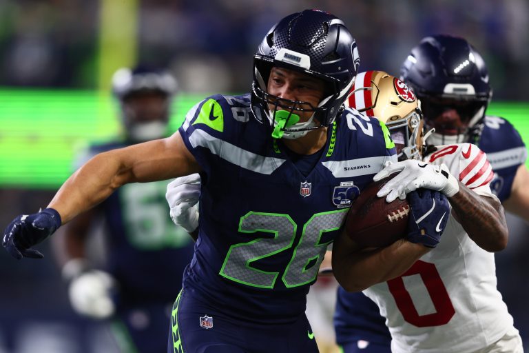 Zach Charbonnet, de Seahawks, se pierde la final de la NFC por rotura de ligamento