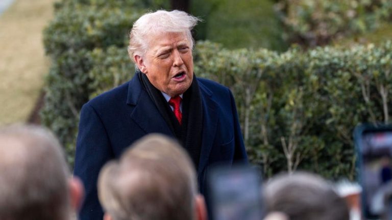 Trump: “Es el momento de buscar un nuevo liderazgo en Irán”