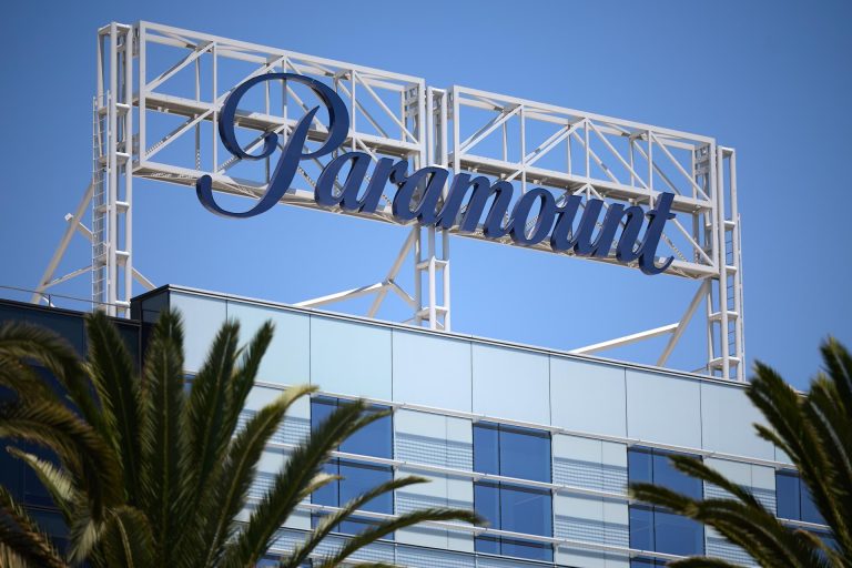 Paramount exige información a Warner Bros. Discovery mientras persiste en su oferta hostil