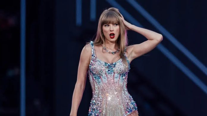 taylor-swift-ingresara-salon-fama