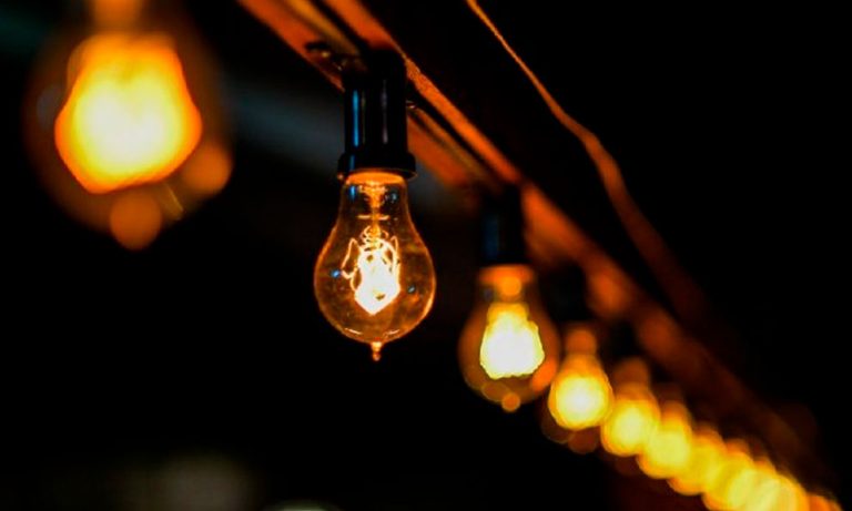 El consumo global de electricidad se acelera y subirá a un ritmo del 3,6 % en 2026-2030