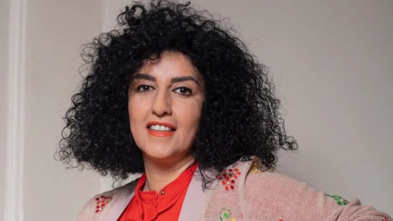 Un tribunal iraní condena a la Nobel de la Paz Mohammadi a siete años y medio de prisión