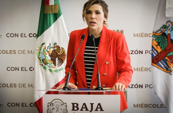 Gobernadora mexicana niega haber "traicionado a la patria" en supuestos contactos con EEUU