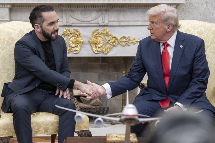 Trump vuelve a recibir a Bukele en la Casa Blanca para una reunión privada sin prensa