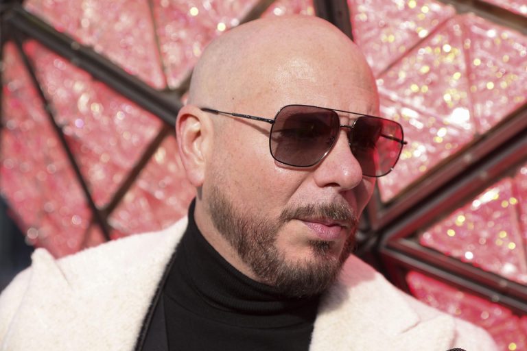 Pitbull se suma a la Semana Billboard de la Música Latina 2026