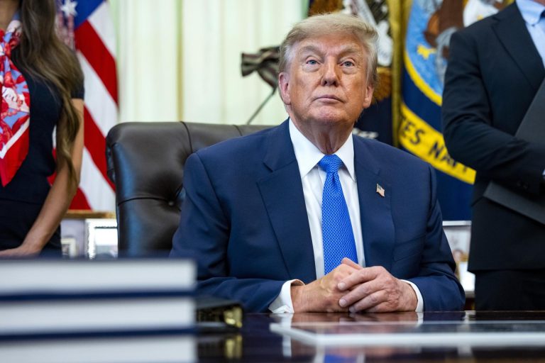 Trump insiste en que el estrecho de Ormuz es un “nuevo territorio estadounidense”