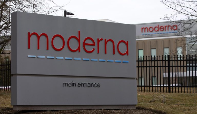 Moderna y Merck se disparan en Wall Street tras resultados en vacuna contra el melanoma