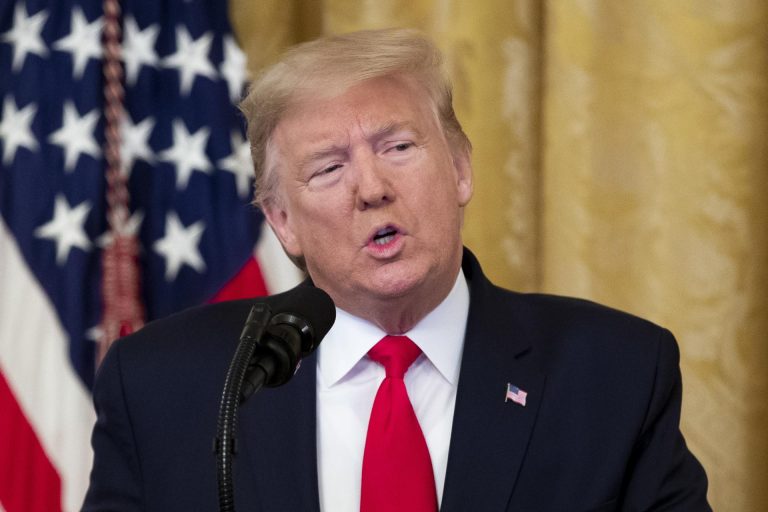 Trump pide al Tribunal Supremo que le deje construir el Salón de Baile en la Casa Blanca