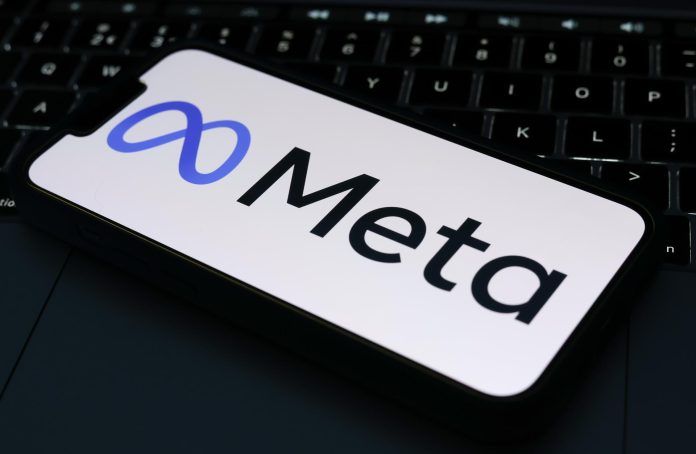 Meta enfrenta la mayor batalla legal por acusaciones de fomentar la adicción en menores