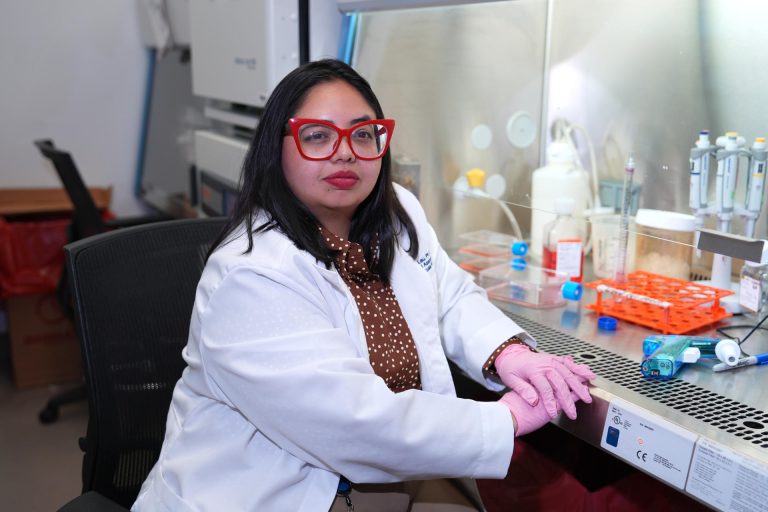 Científica nicaragüense lidera en EEUU estudio de células azucaradas contra el cáncer