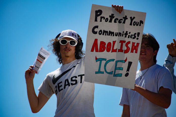 Amnistía Internacional denuncia que EEUU violó derechos humanos en operaciones migratorias