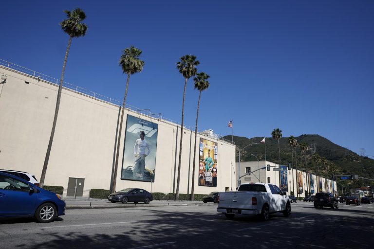 California otorga 81 millones de créditos fiscales a 35 películas para revivir Hollywood